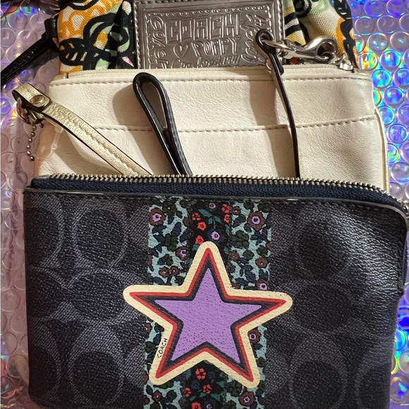 Coach One Poppy flower accent, One Star Accent and One Cream - Picture 1 of 4